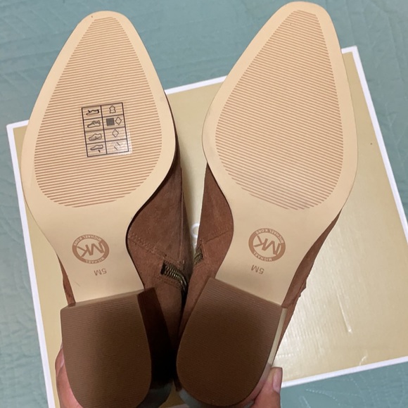 Michael Kors Ankle Bootie - Picture 3 of 9